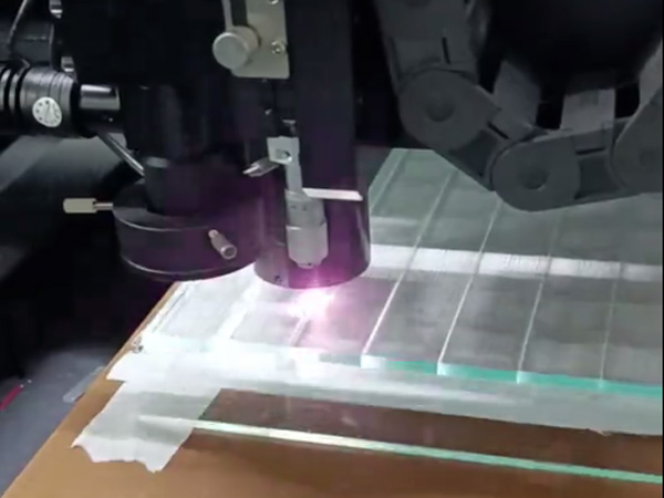 紅外皮秒激光切割機(jī)